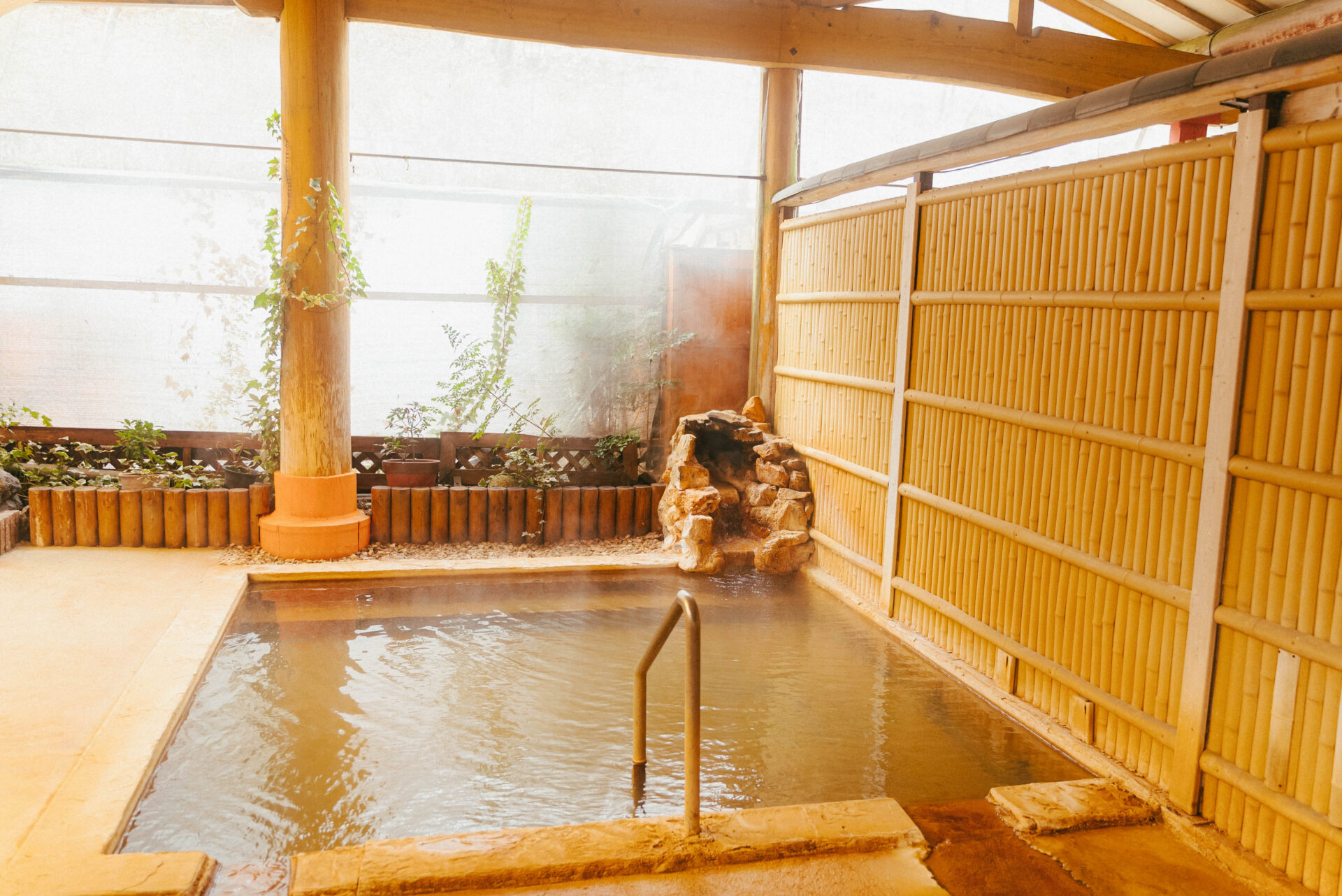 ラムネ温泉 仙寿の里